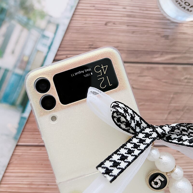 Pearl Bracelet Cute DIY Sticker Laser Phone case For Samsung Galaxy Z Flip  3 Bead Hand Chain Z Flip 4 Cover